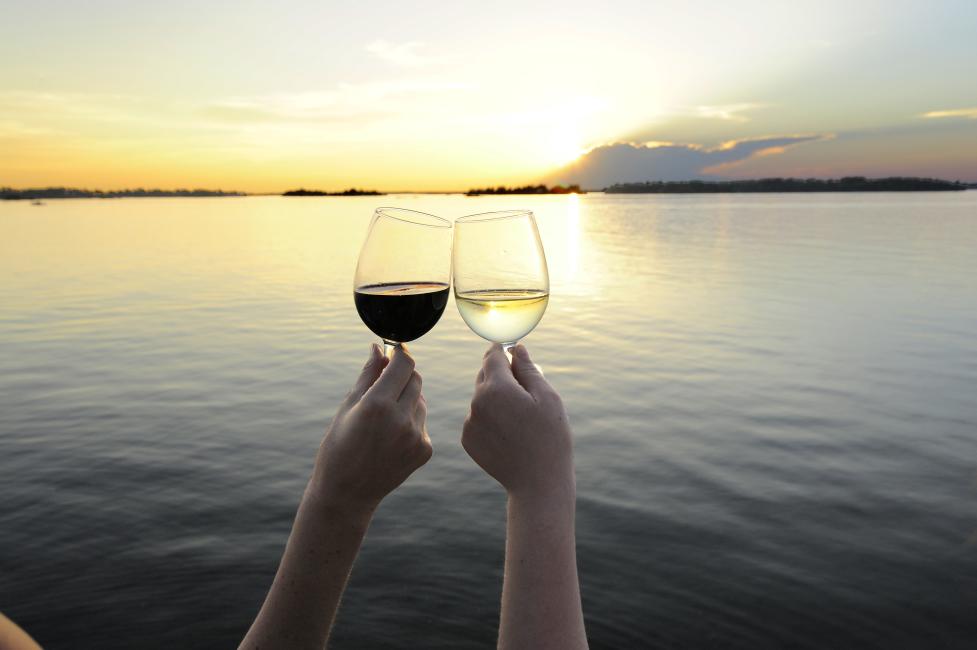 1000 Island Wine and Craft Beverage - Photo by Taste 1000 Islands and Le JIT Productions 1000 Island Wine and Craft Beverage - Photo by Taste 1000 Islands and Le JIT Productions