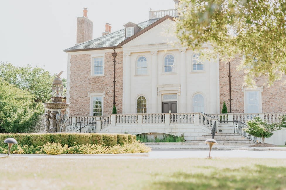 Fountainview Mansion
