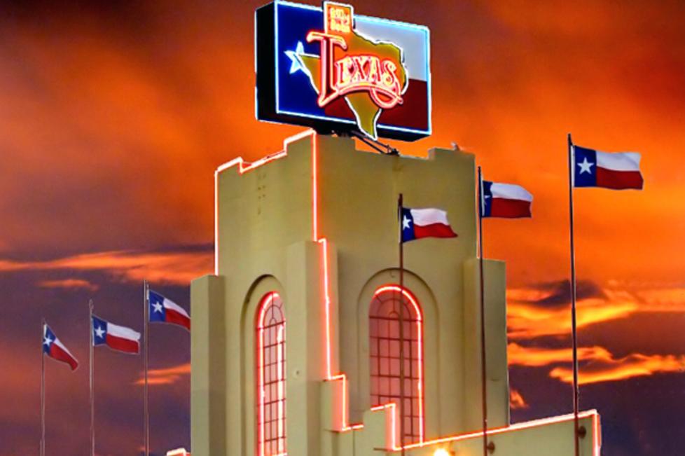 Billy Bob's Texas Facade