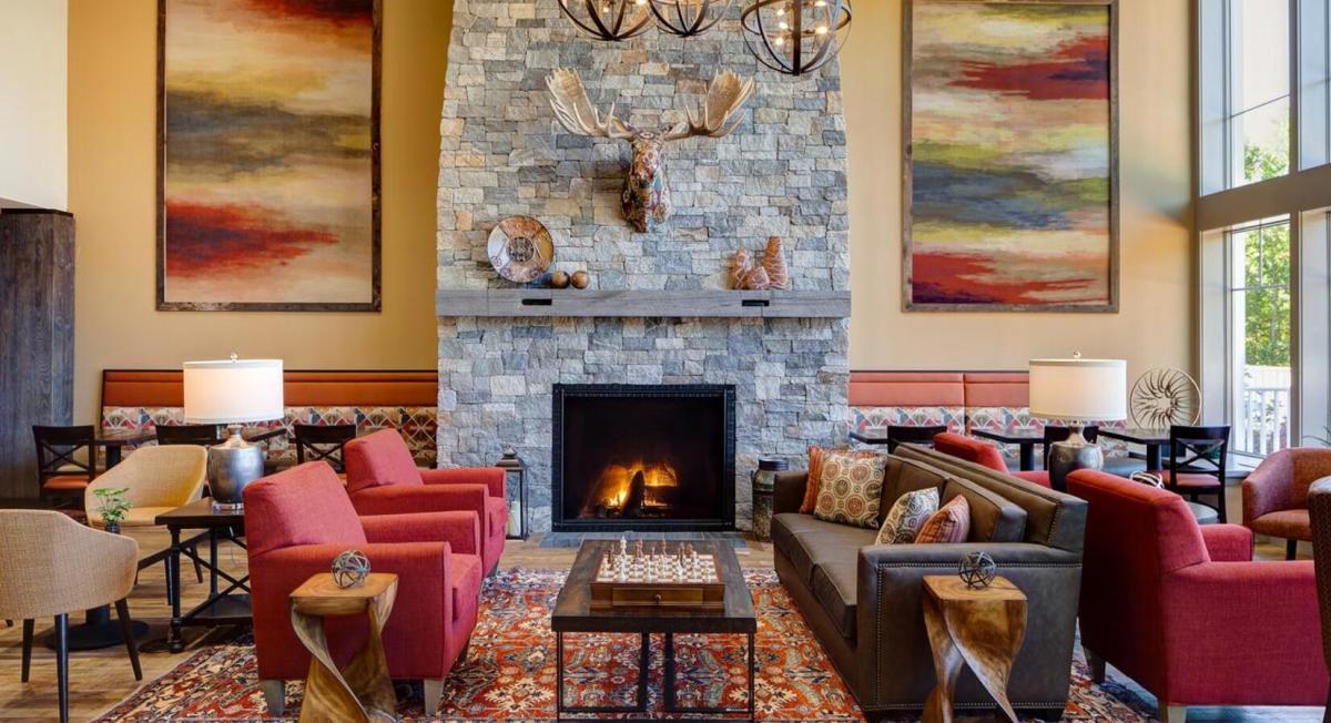 The Glen House - Lounge Fireplace