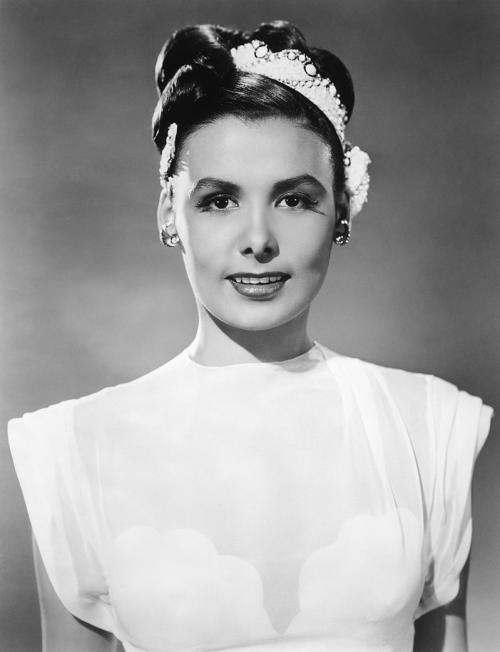 Black and white photo of Lena Horne