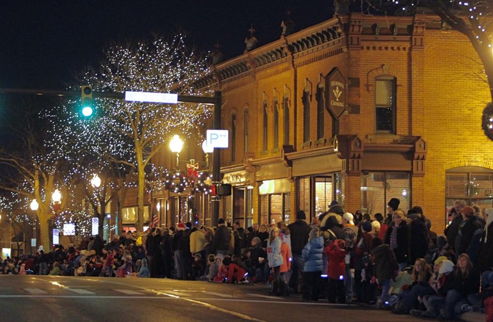 Saline holiday parade