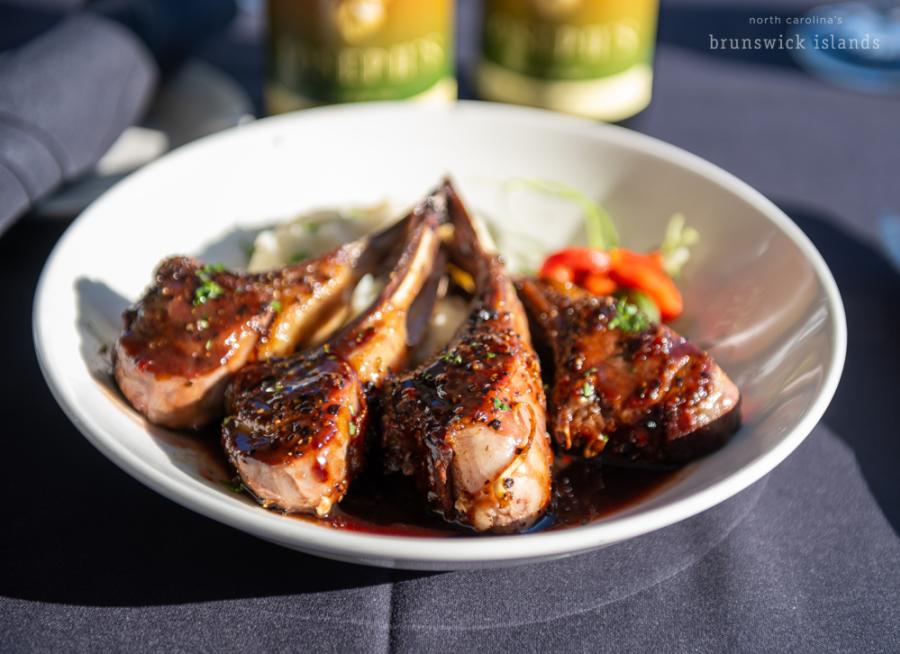 A plate of lambchops