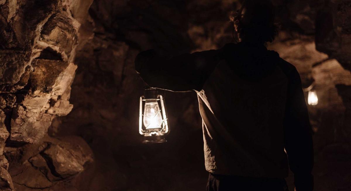 Jewel cave lantern guided tour in the Black Hills of South Dakota