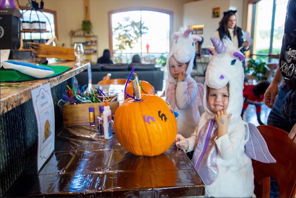 Halloweenie at Grizzli Winery