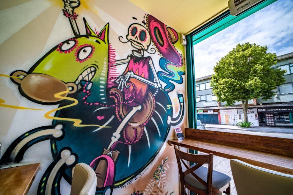 Mexigo-Graffiti-Restaurant