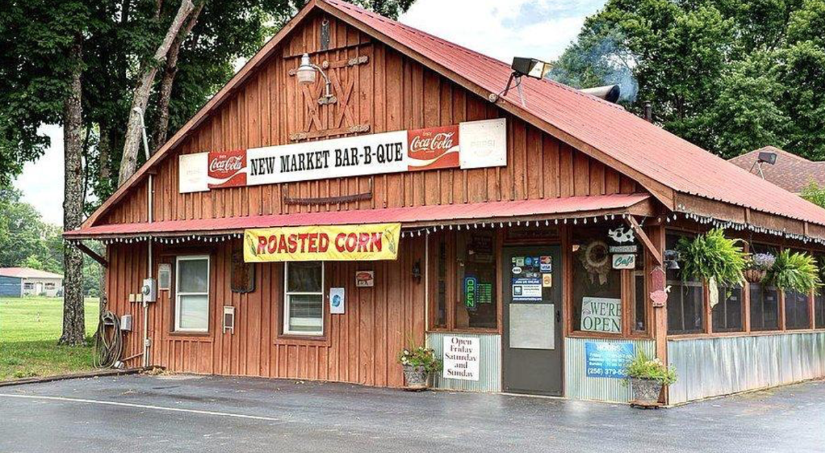 picture of New Market BBQ outside