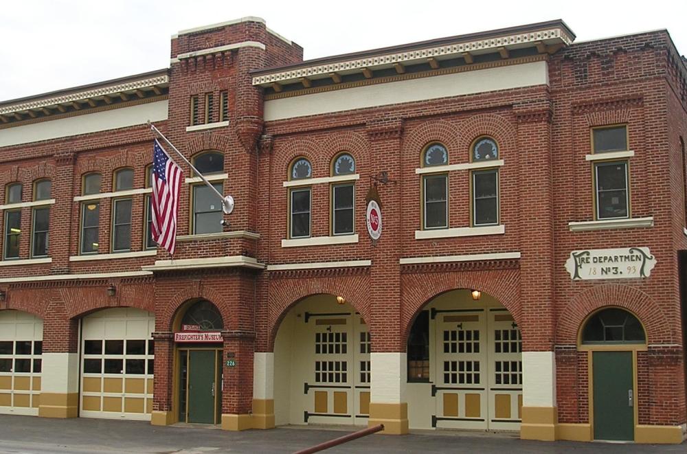 The exterior of the Fort Wayne Firefighters Museum