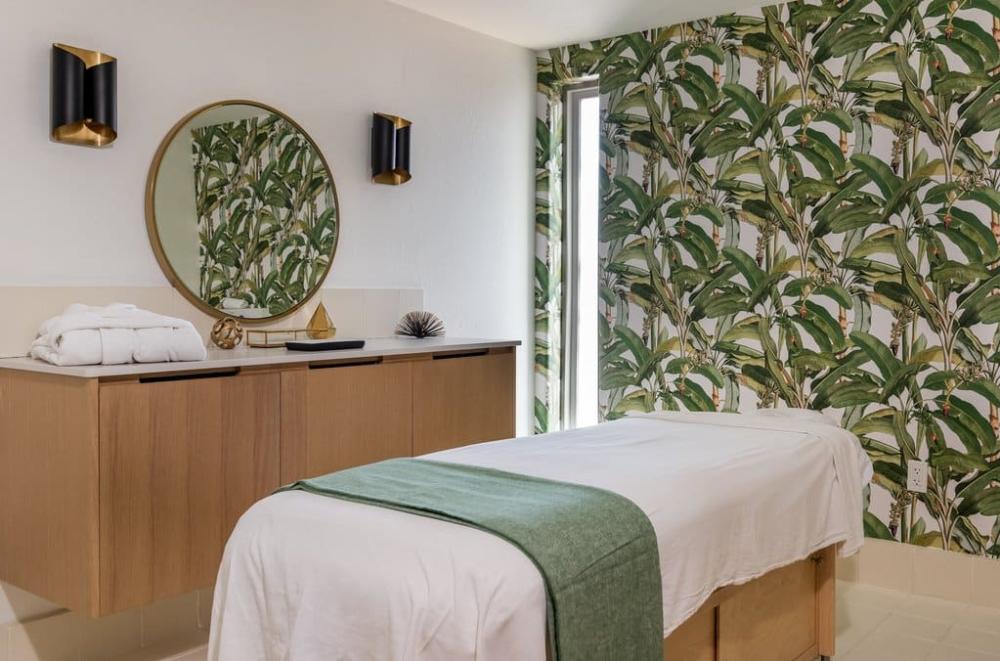 colony palms spa
