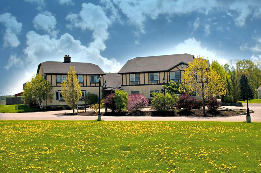 Camelot Restaurant & Inn in Clarks Summit, PA