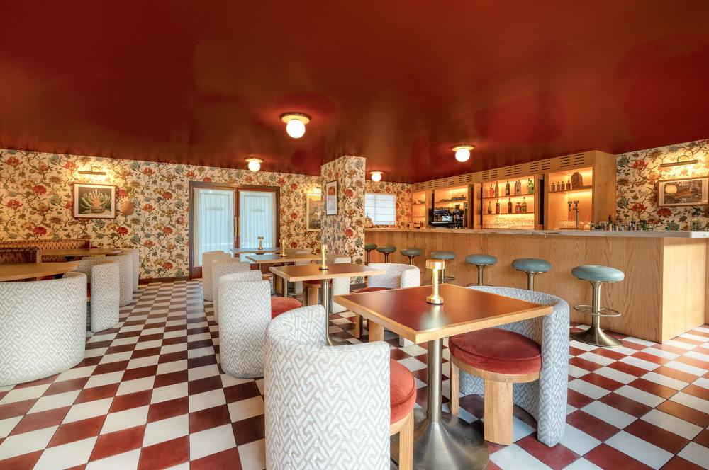 High Moon restaurant at Royal Sun