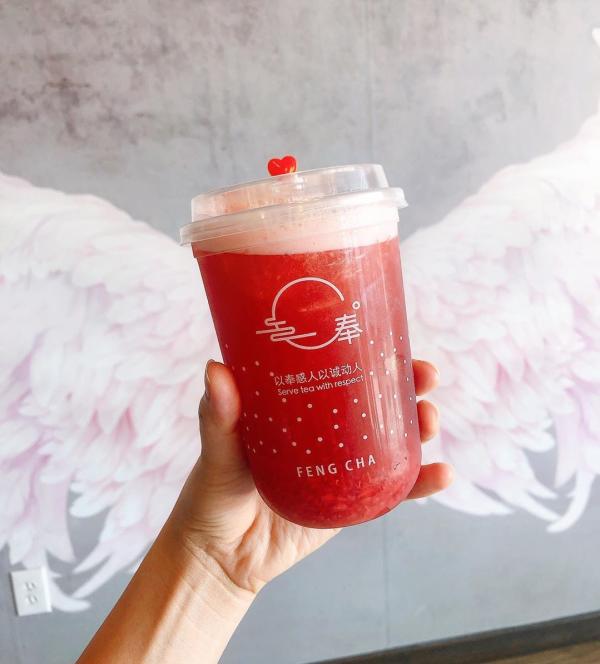 Strawberry Overload drink from Feng Cha Teahouse.