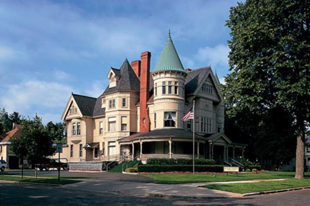 Perry Hannah Home