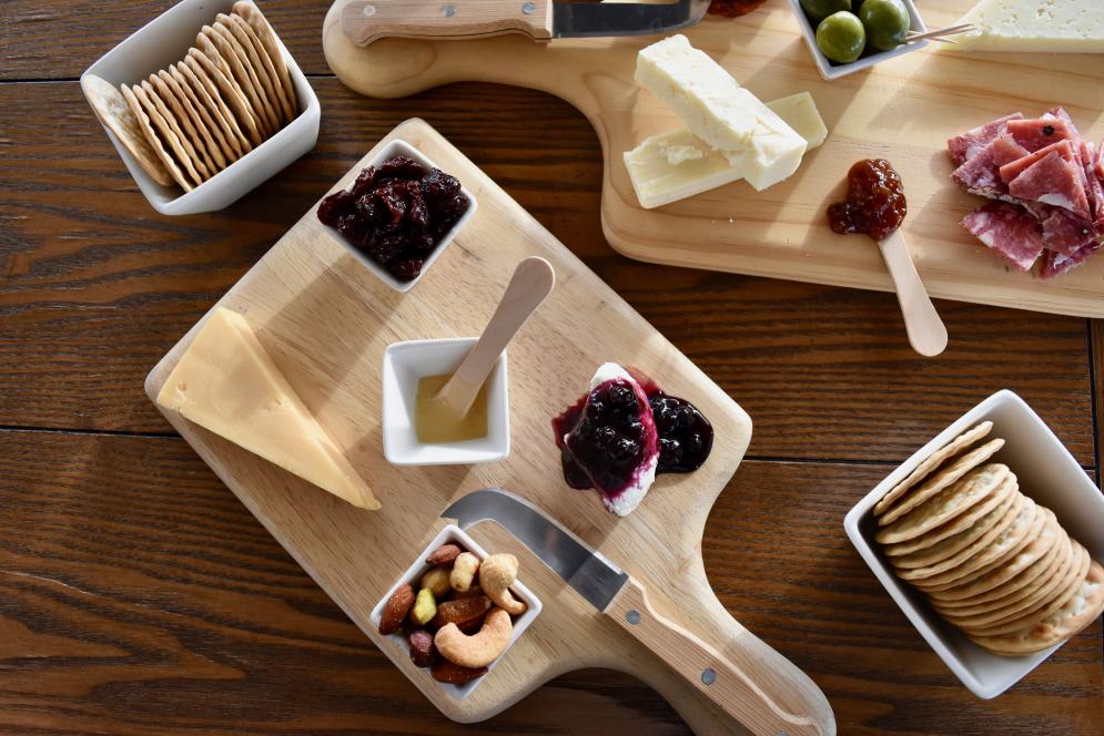 Wine Cheese Pairings On The Traverse Wine Coast