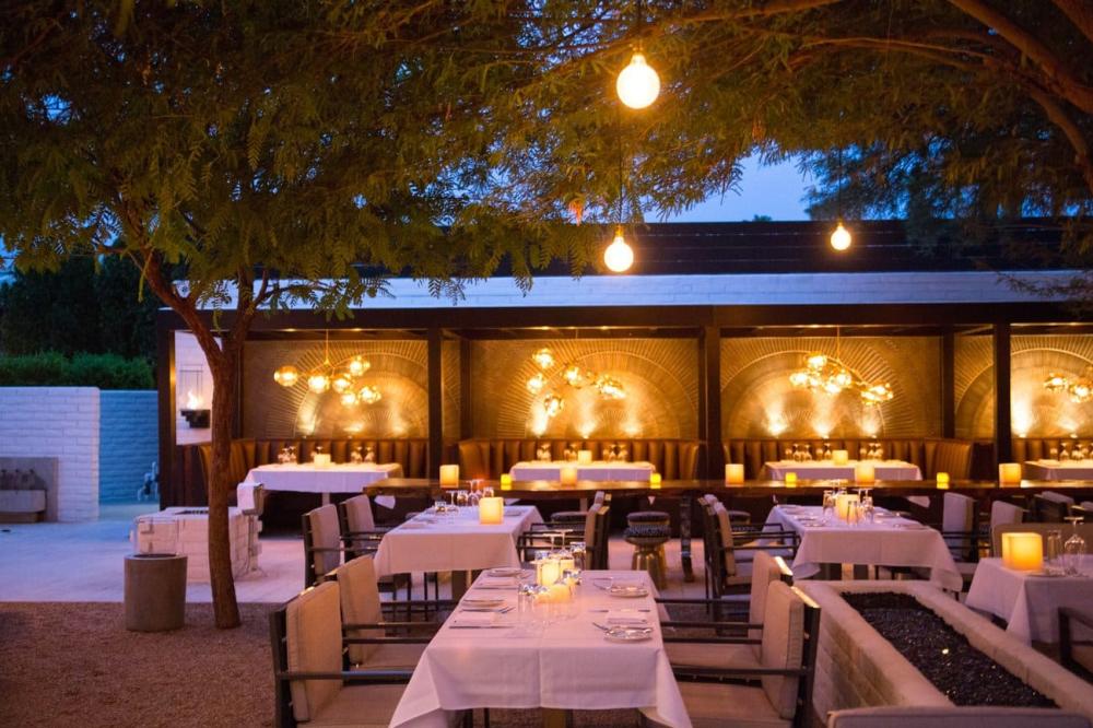 sopa-restaurant at L'Horizon hotel