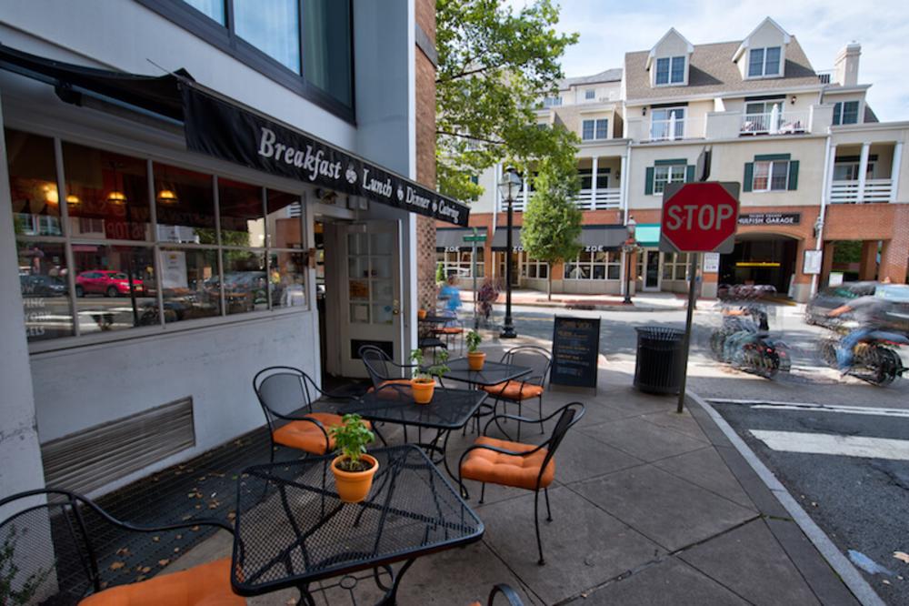 Outdoor Seating at the Princeton Soup and Sandwich Company 