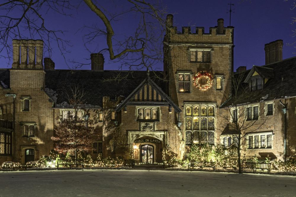 Manor House holiday lights