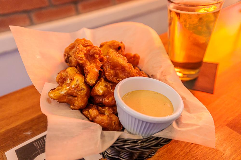 fried cauliflower buffalo wings from Detroit Pizza Pub