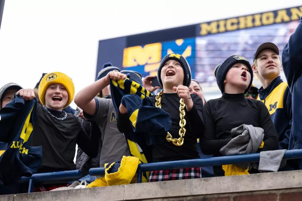 cheering at michigan stadium