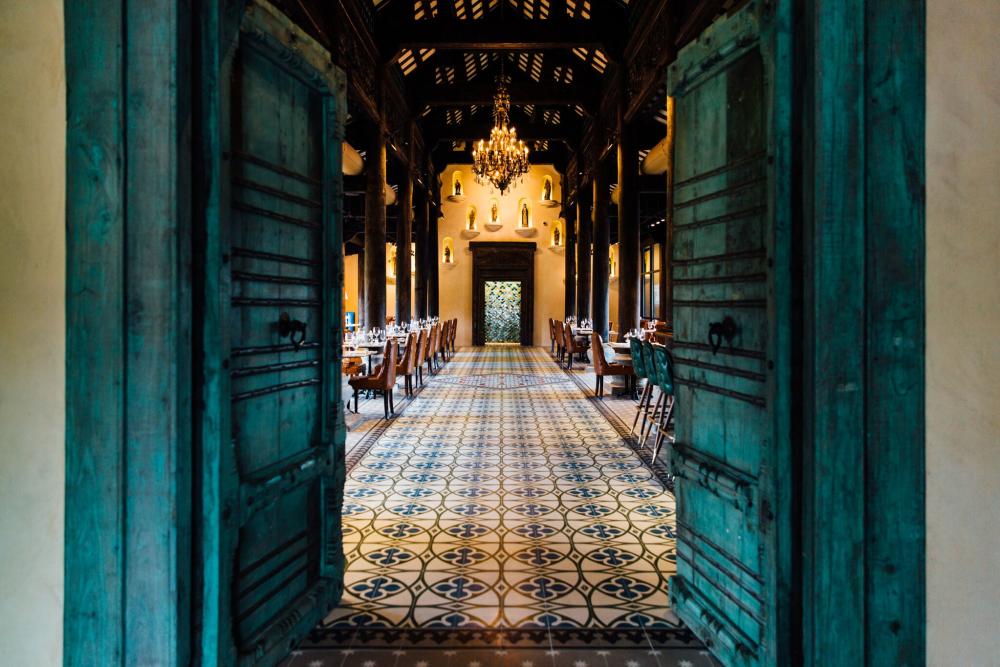 Doors and entrance to Tillies restaurant at Camp Lucy