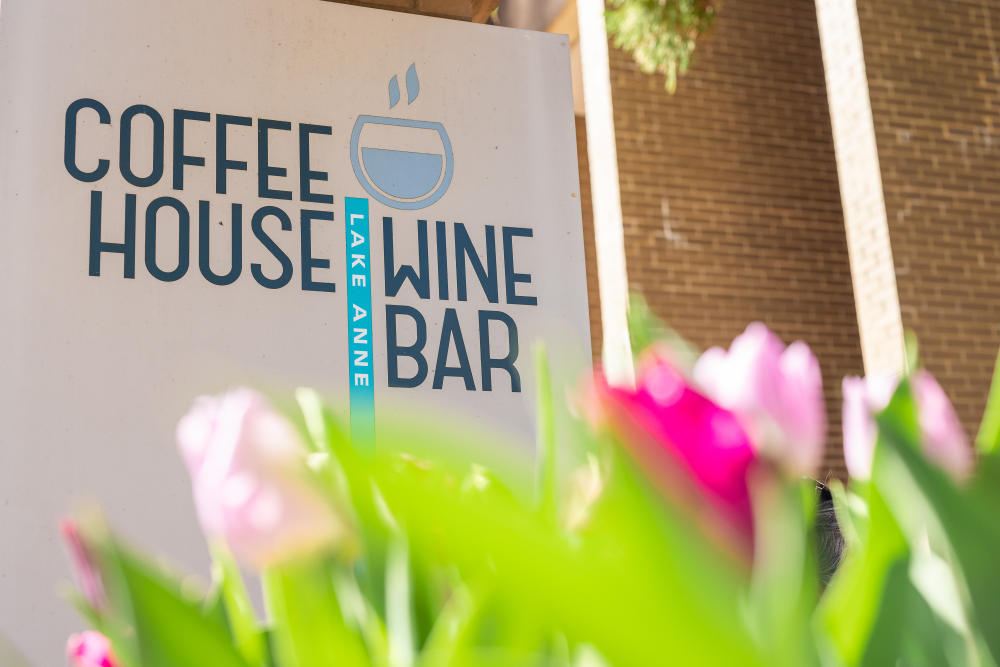 Lake Anne Coffeehouse & Wine Bar