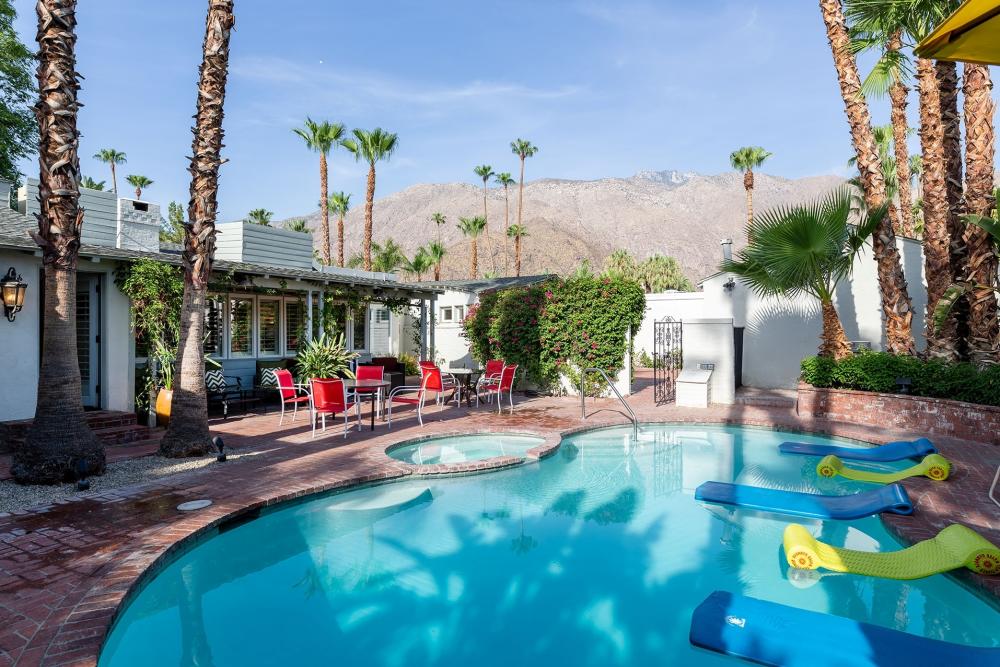 Songwriter's Sanctuary ModMansions vacation rental