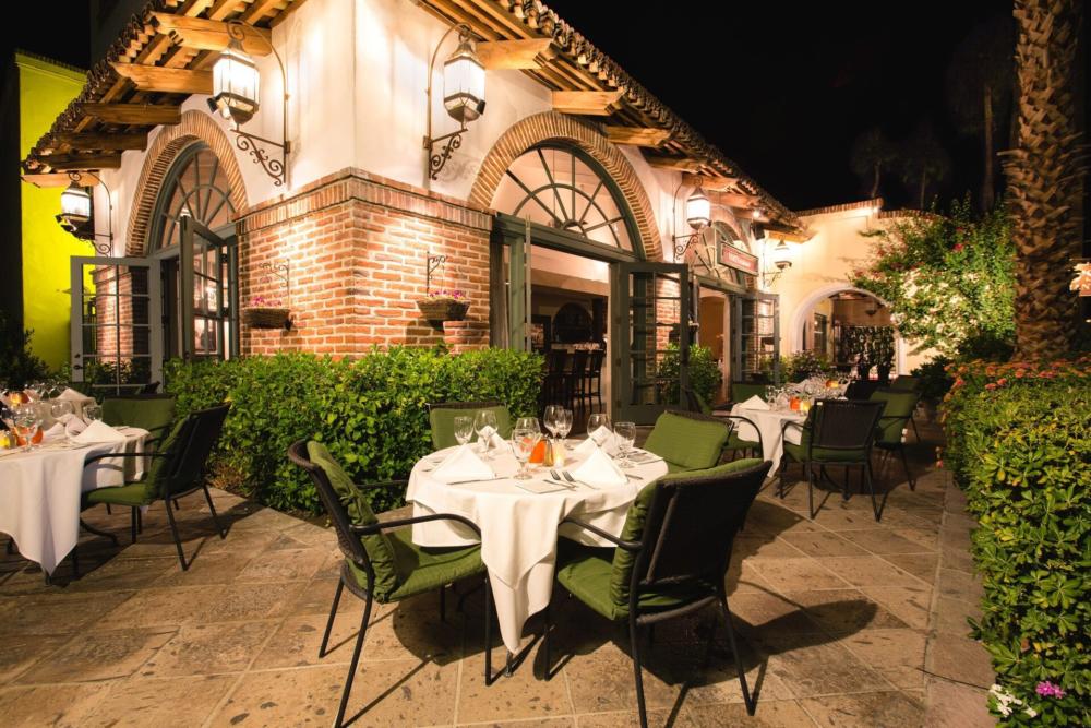 miro's patio seating
