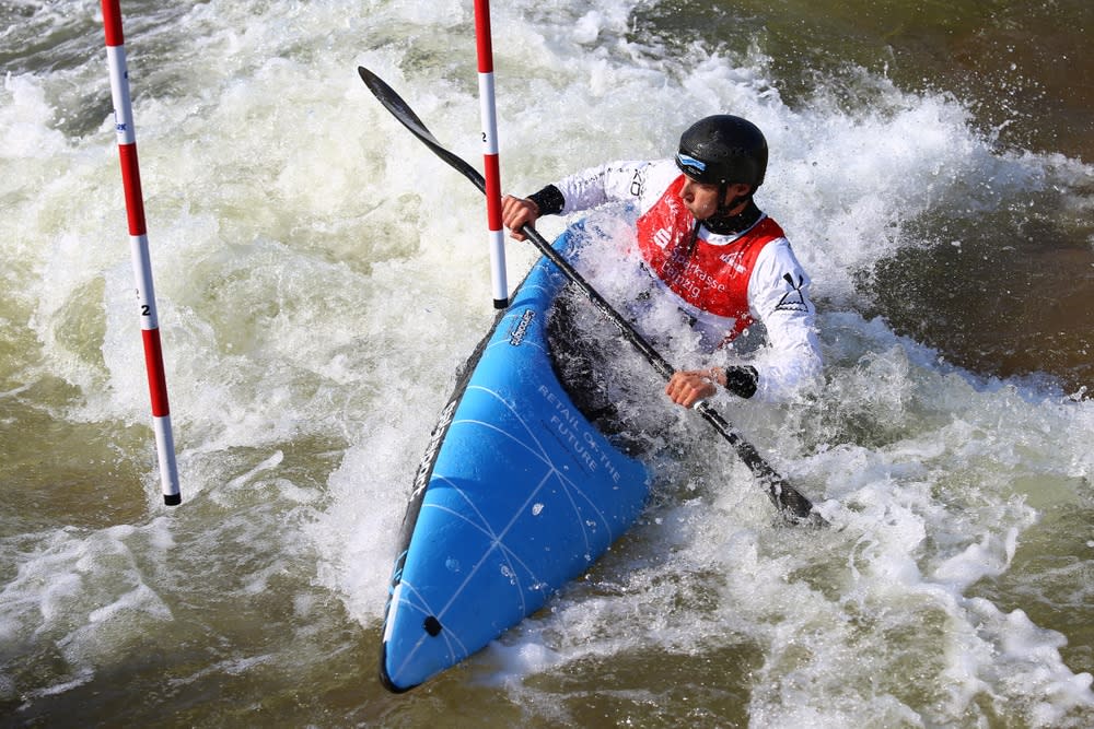Whitewater race