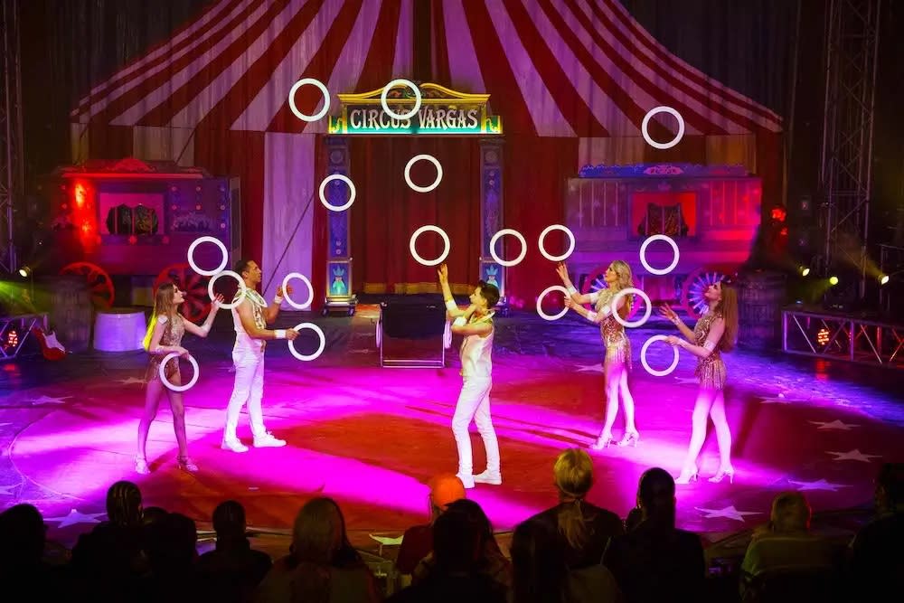 Circus-San-Diego-Juggling