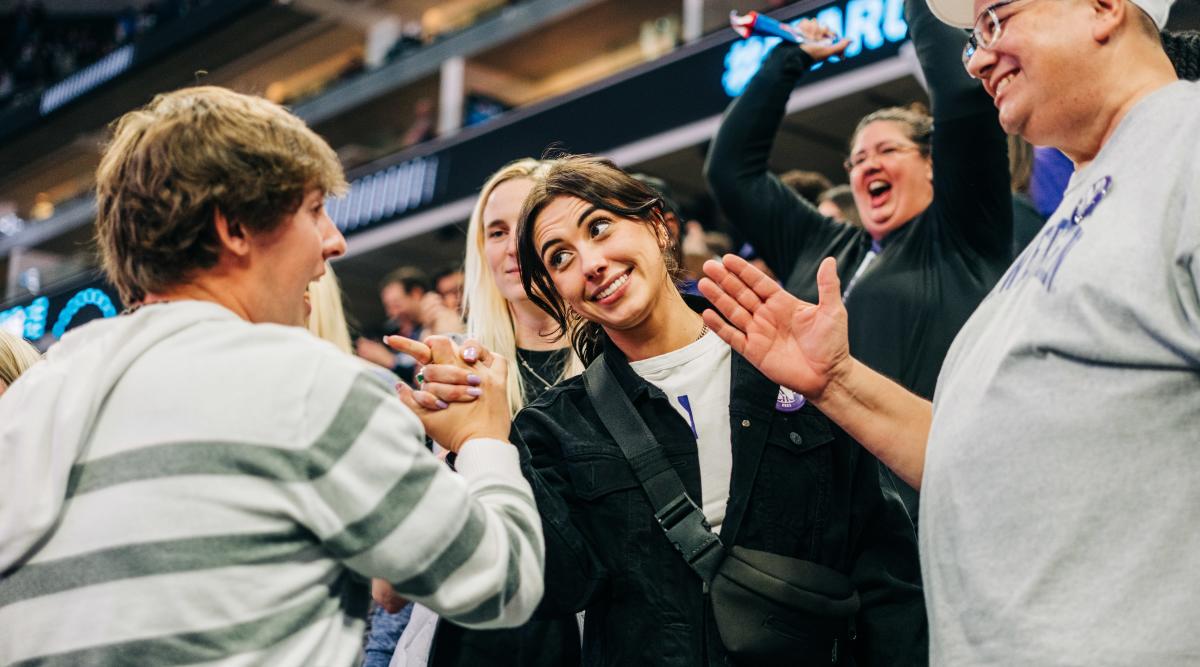 Fans cheering at March Madness