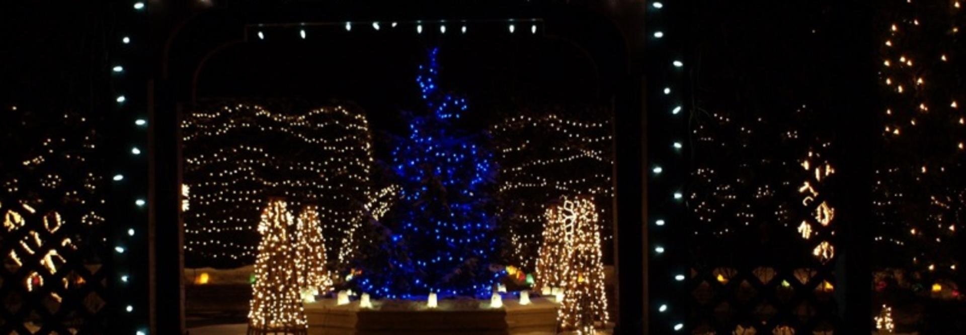 Oconto Falls 2022 Christmas Lights Chirtmas Displays And Holiday Lights | Travel Wisconsin