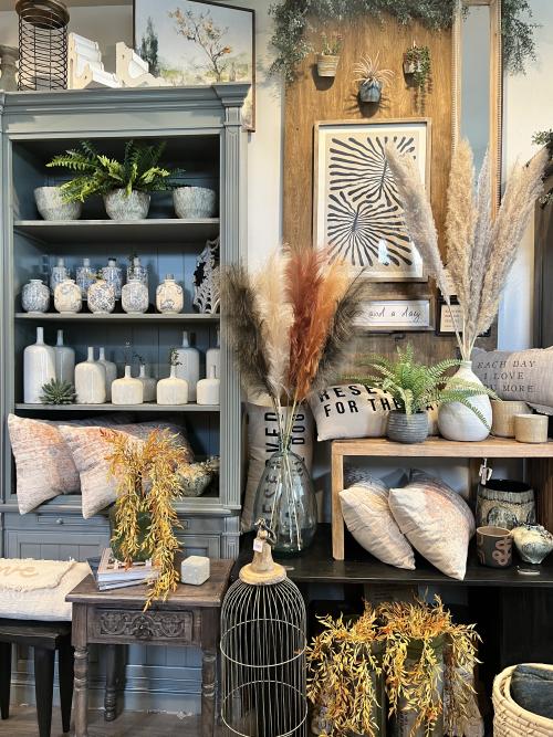 DTN - MF - Lilly and Jayde