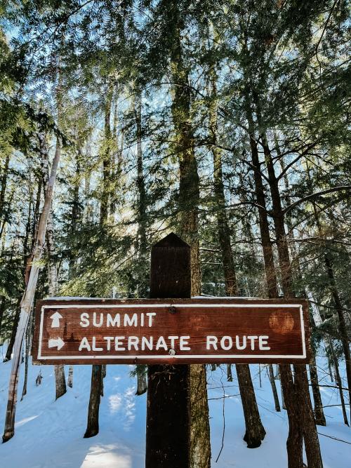 Trail signage on Sugarloaf Mountain in Marquette