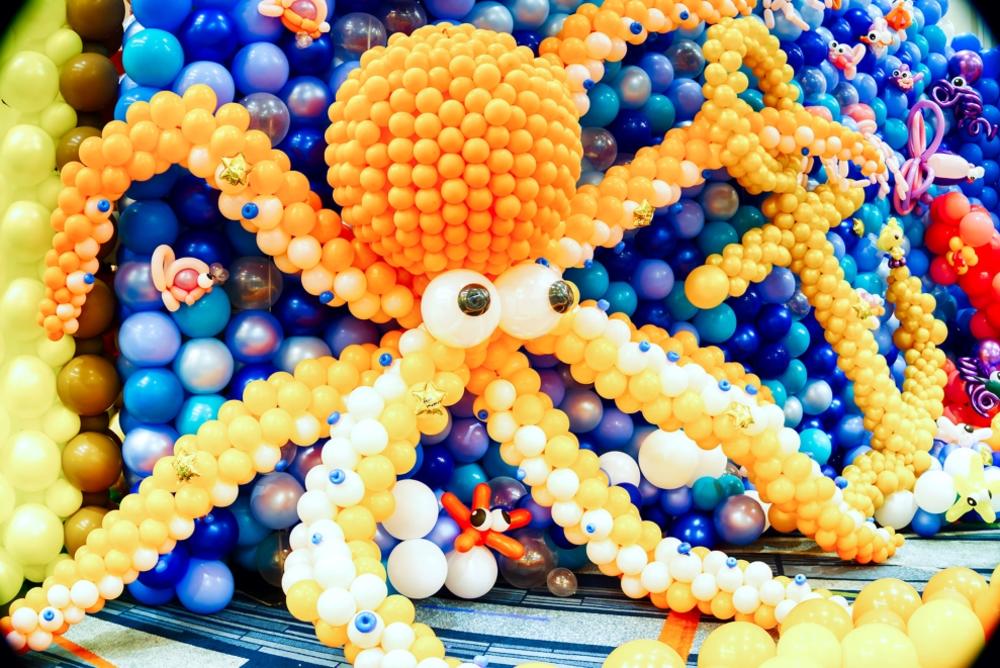 Picture of one of the Balloon Adventure balloon art pieces