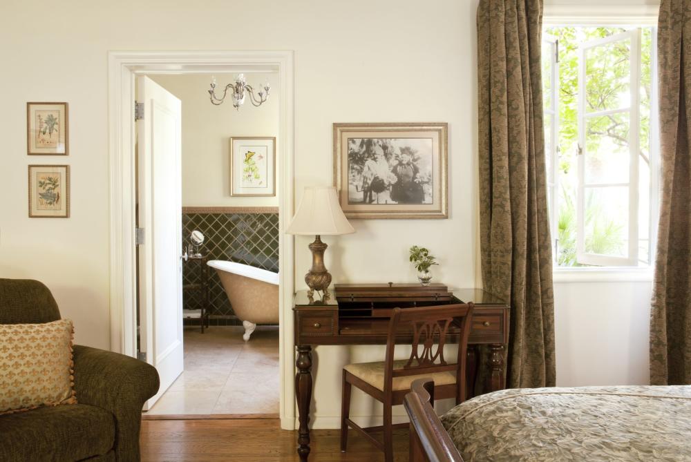 Willows-Einstein room