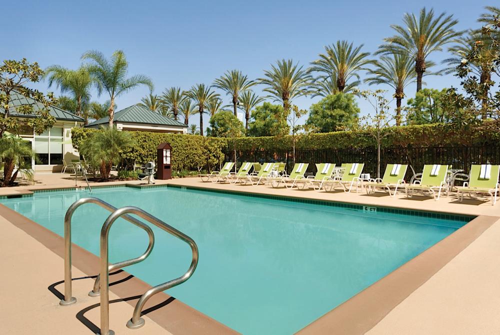 Image of the pool area at Hilton Garden Inn Anaheim/Garden Grove