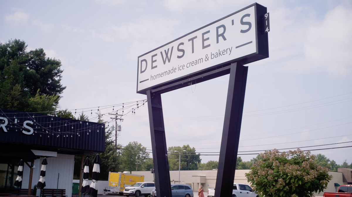 Dewster's homemade ice cream and bakery sign outside the shop