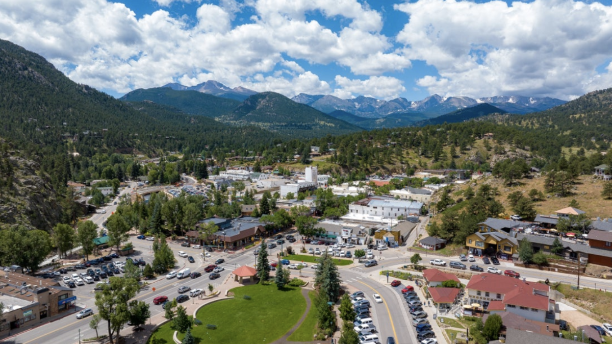 downtown estes park and mountain view