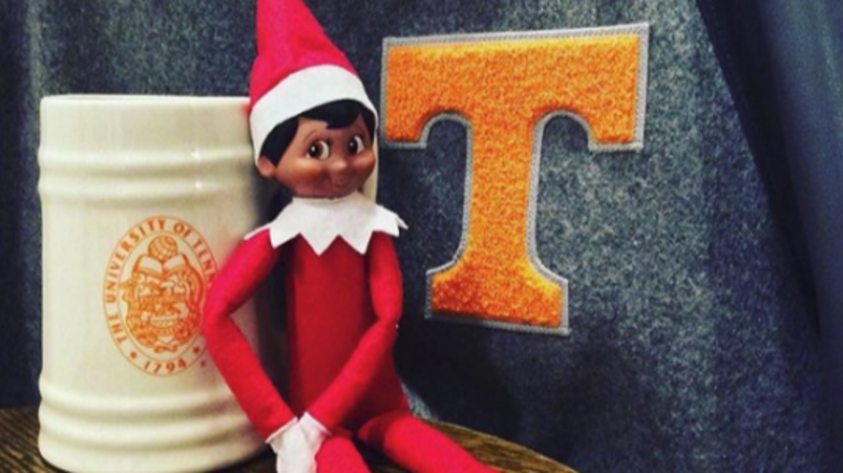 Elf on Shelf - UT Elf next to stein and T