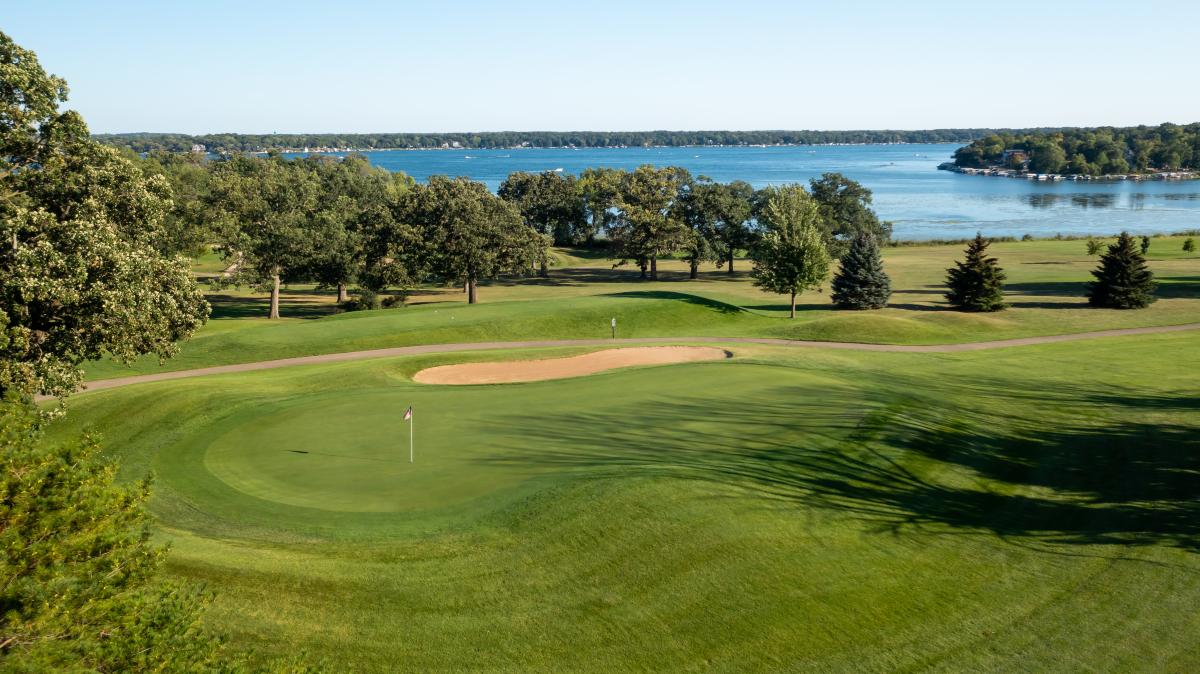 Majestic Oaks Golf Course