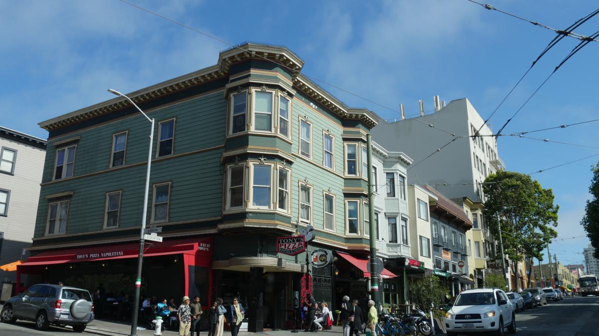 A view of Tony's Pizza Napoletana in San Francisco from across the street.