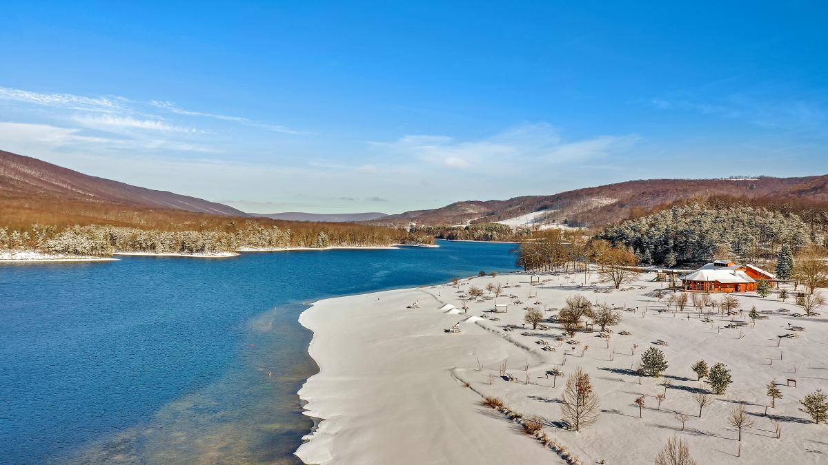 Winter Snowfall - Rocky Gap State Park - Flintstone