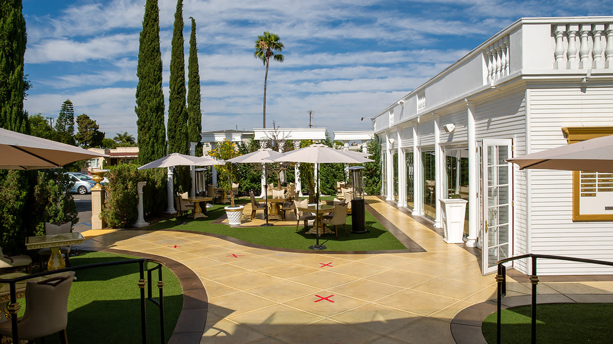 Anaheim White House Steakhouse Outdoor Patio