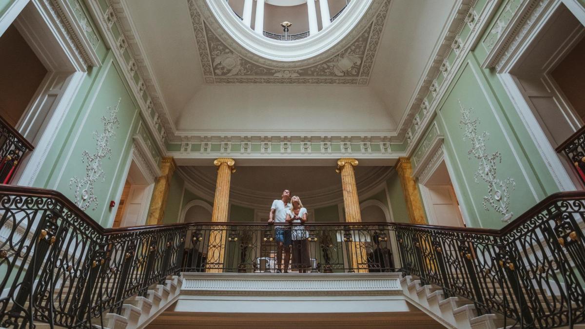 Stately home gift experience