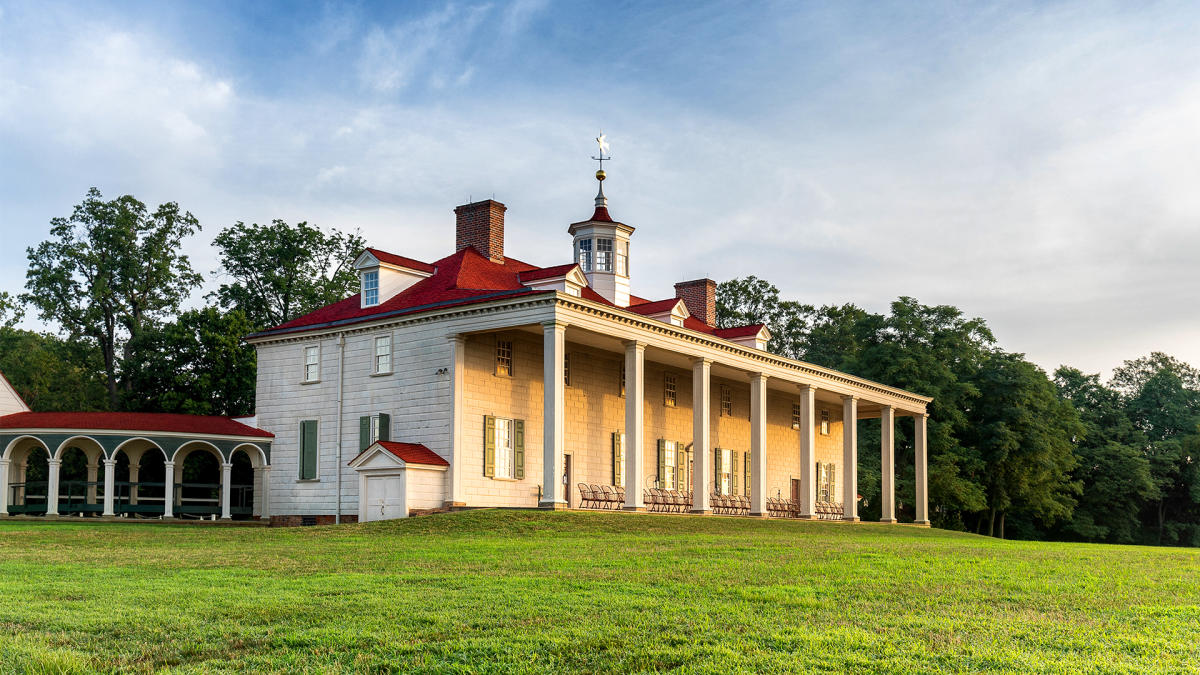 East front of mansion at sunrise at George Washington's Mount Vernon