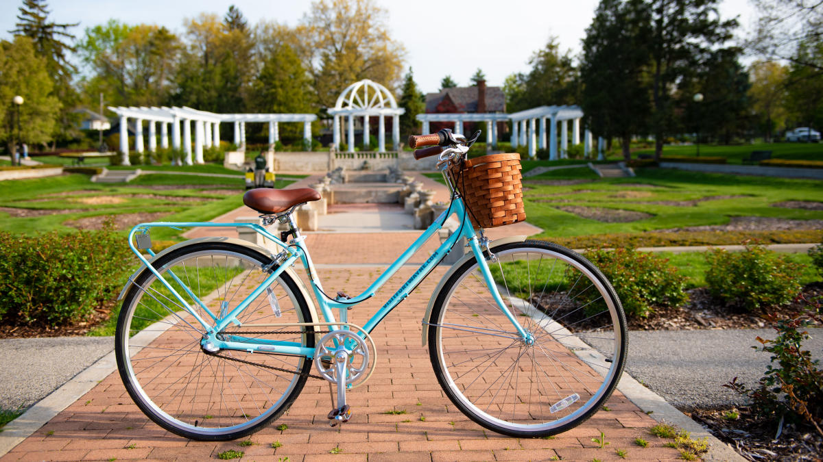 Izzy the Bike at Lakeside Park