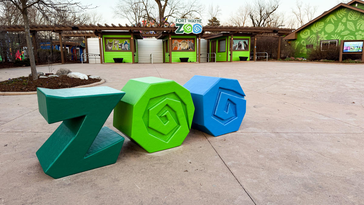 Fort Wayne Zoo entrance in 2025