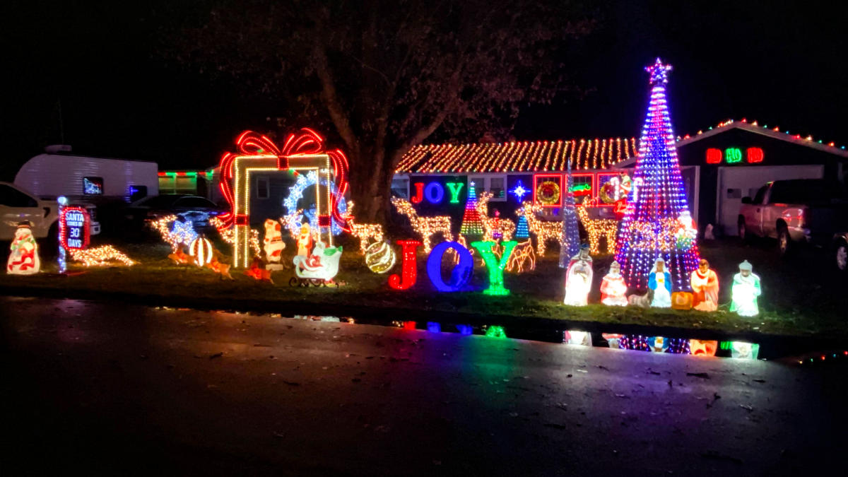 A holiday lights display at 1412 Aberdeen Lane in New Haven