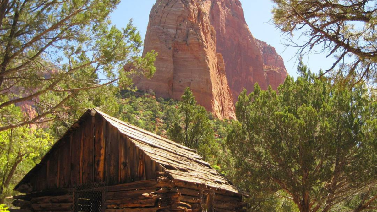 Historic Cabin | Taylor Creek Trail, Kolob Canyons