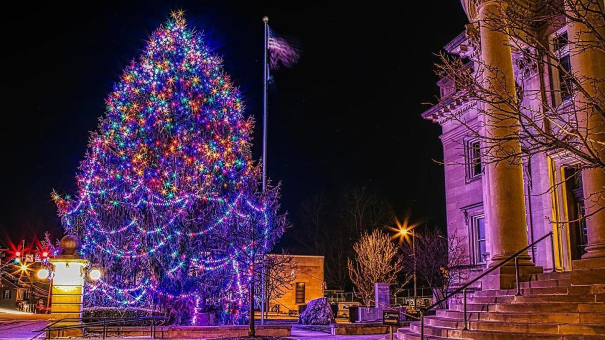 Somerset County Courthouse Christmas Tree